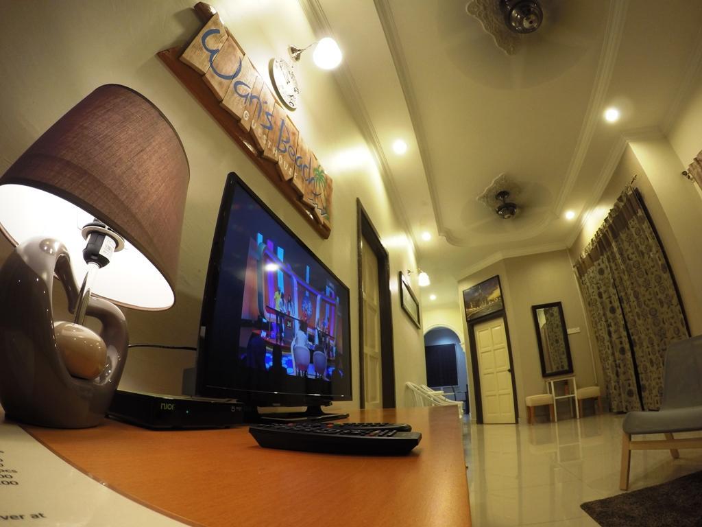 Wan's Beach Guest House Dungun Zimmer foto