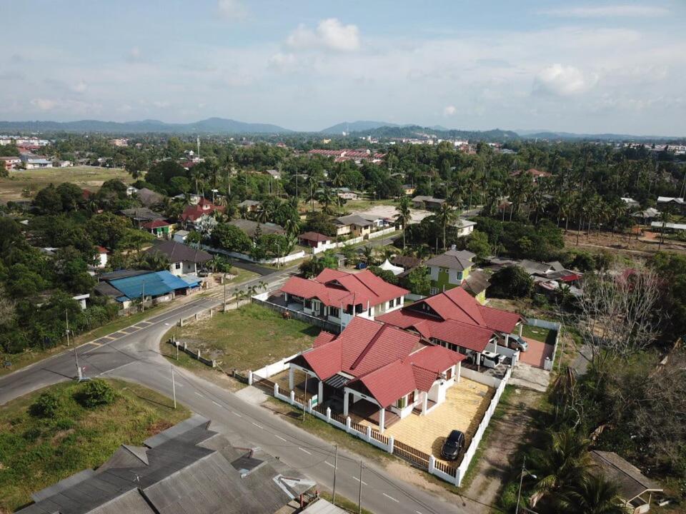 Wan's Beach Guest House Dungun Exterior foto